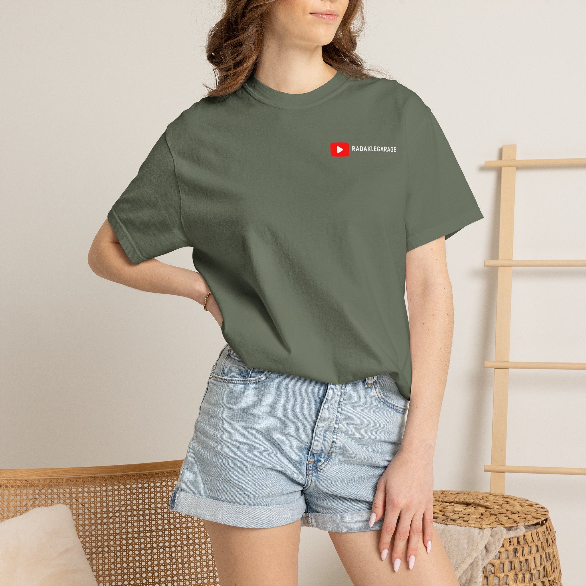 Radakle Garage Retro T-Shirt